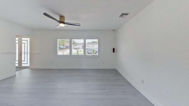 Building Photo - 3030 SW 96th Ave