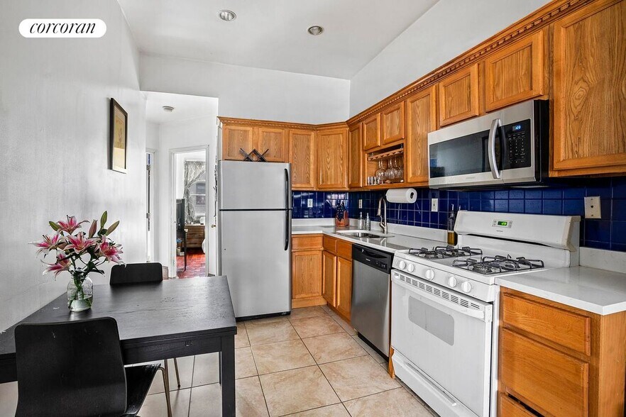 Building Photo - 504 W 168th St