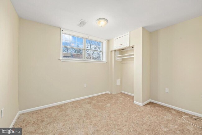 Building Photo - 15256 Waterwheel Terrace