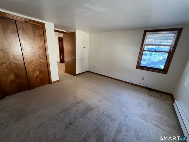 Building Photo - 7 Golden Hill St