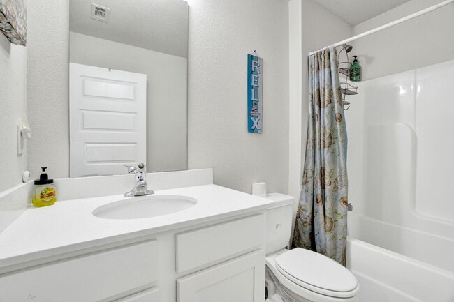 Building Photo - 535 Mary Lou Way