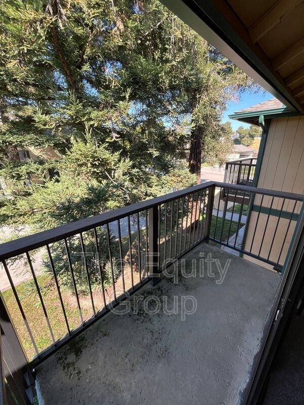 Building Photo - 351-360 N Capitola Ct