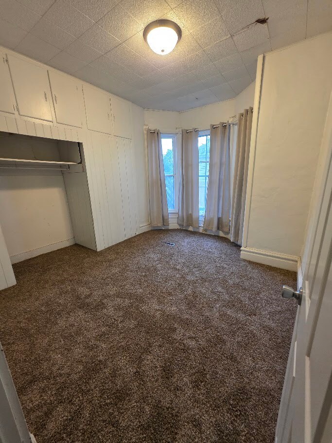 Building Photo - 1003 Bluff St