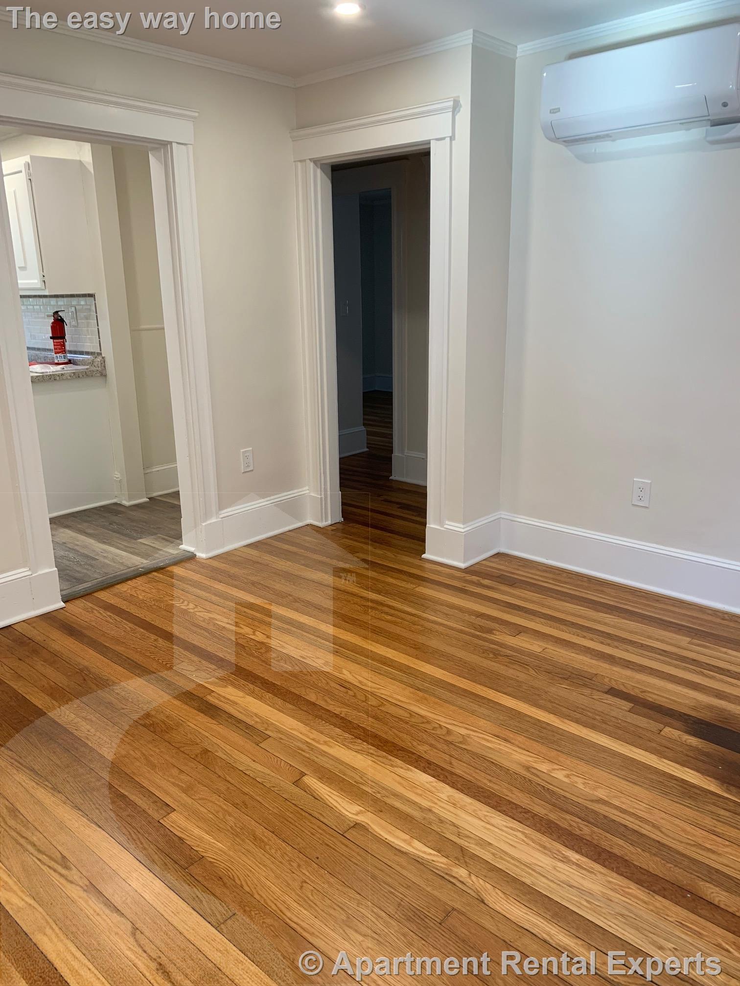 Building Photo - 25 Laurel St