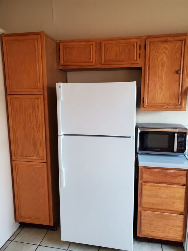 Building Photo - COMING SOON! Adorable 3 Bed 2 Bath in Toll...