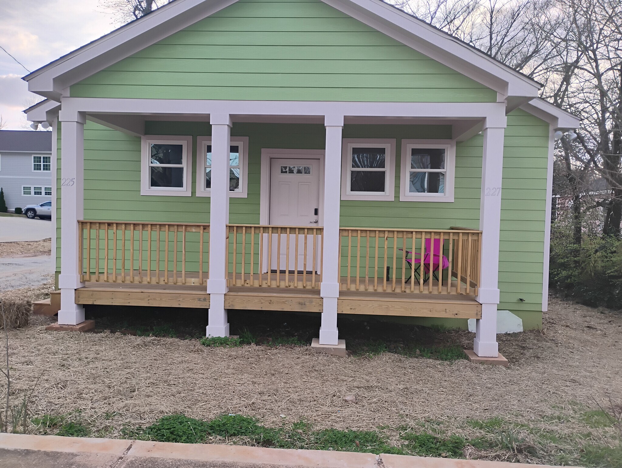 Building Photo - 227 N Rocksprings St