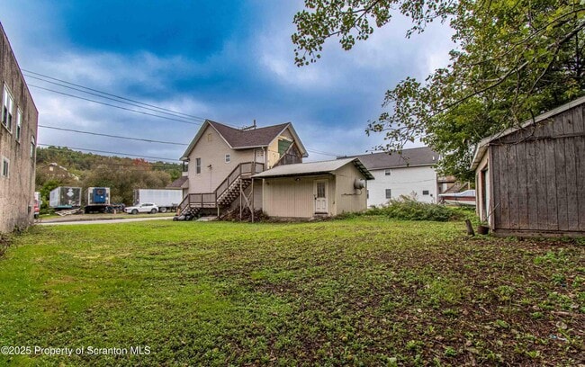 Building Photo - 540 N Main St