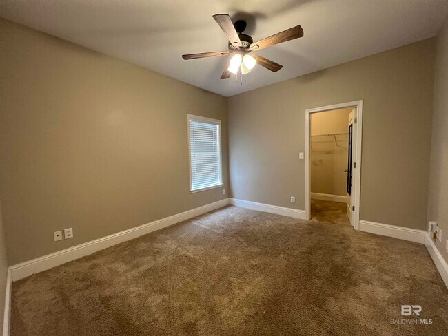 Building Photo - 25360 Spindle Ln