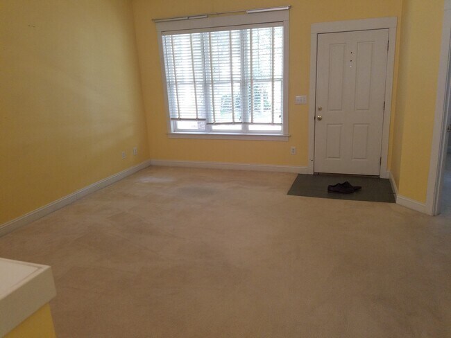 Building Photo - COMING SOON! Ballantyne Beauty! Spacious 3BR Home w/ Fireplace & Fenced Yard