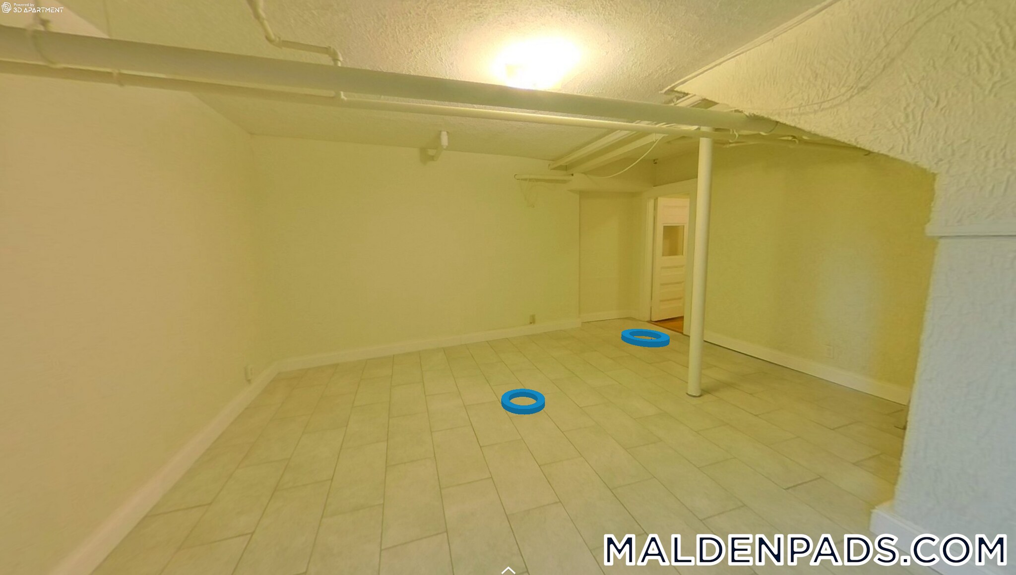 Building Photo - 94 Maple St