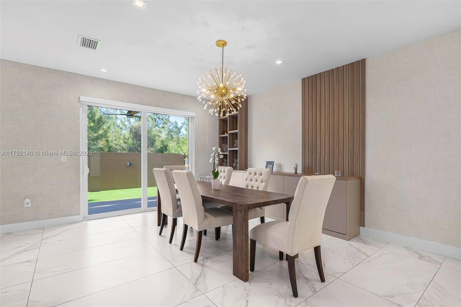 Building Photo - 10373 NW 68th Ter