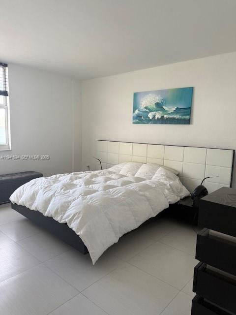 Building Photo - 10350 W Bay Harbor Dr