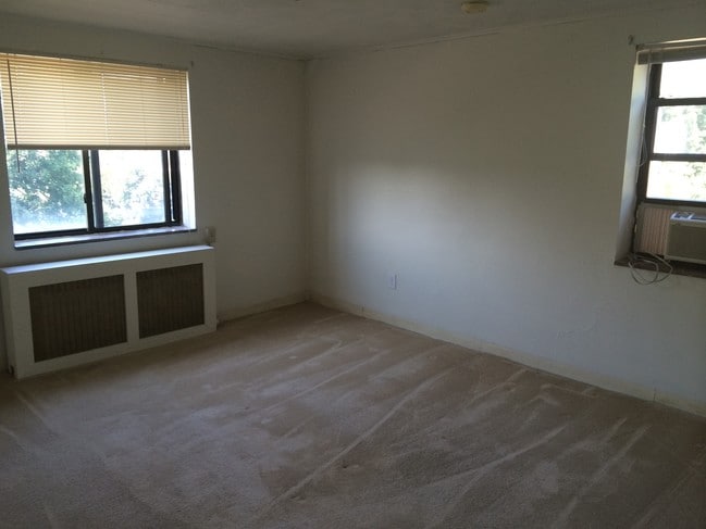 Building Photo - Hoodridge Terrace Apartments