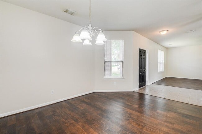 Building Photo - 21515 Pointed Oak Ln