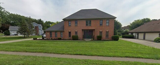 Building Photo - Stunning 4 Bedroom 3.5 Bath Home