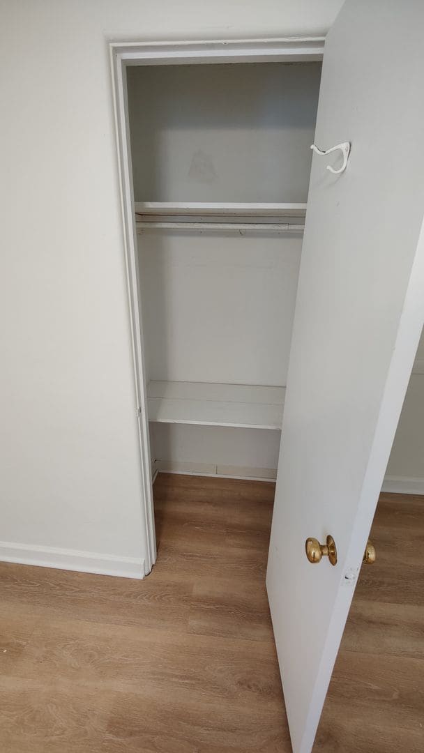 Building Photo - *Recently Updated & Spacious 3BD/1BA Duplex Unit Available for Rent in Castle Shannon*