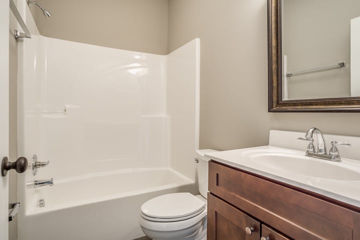 Building Photo - 140 Edgington Dr