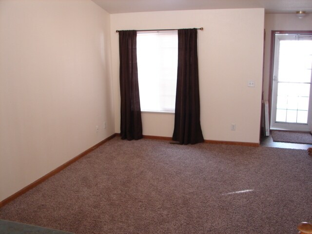 Building Photo - 6231 Gossamer St