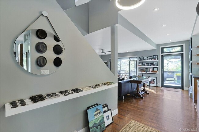 Building Photo - 188 Ferdon Ave