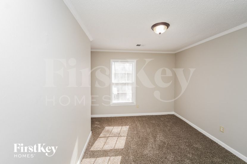 Building Photo - 6734 Amersham Dr