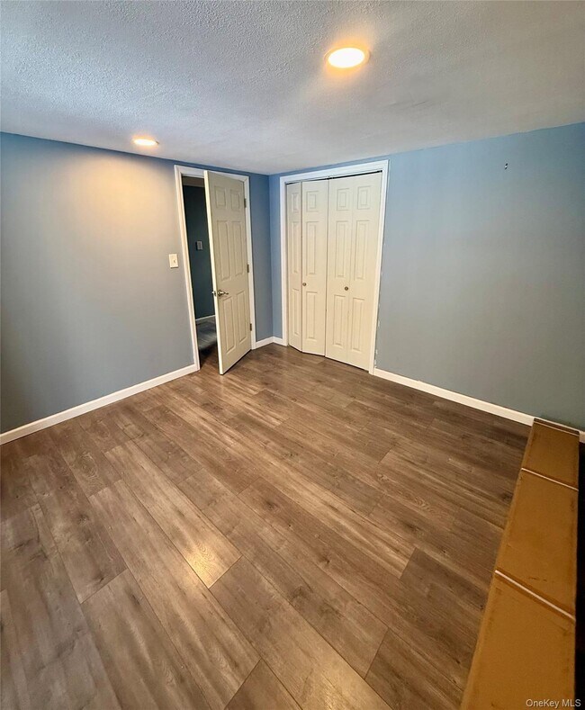 Building Photo - 14 Alary Rd