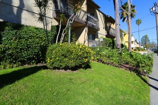 Building Photo - 6827 Whitsett Ave