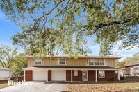 Building Photo - 8728 Everett St