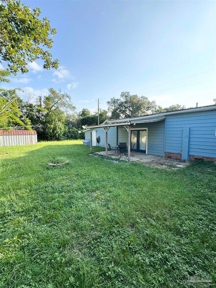 Building Photo - 1200 Wilson Ave