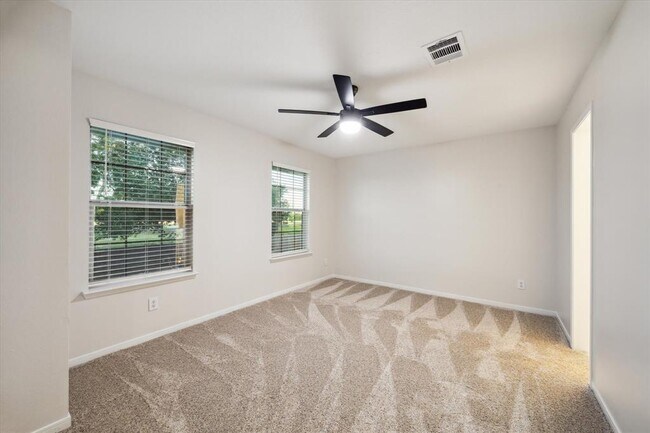 Building Photo - 2350 Seamist Cir