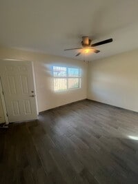Building Photo - Newly Refurbish 2 Bed. 1 Ba. Duplex Apartment In Convenient Location Closed to Everthing