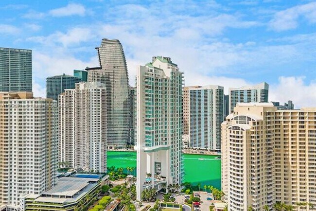 Building Photo - 900 Brickell Key Blvd
