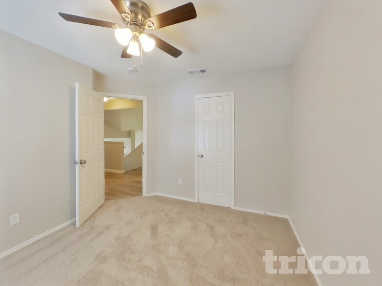 Building Photo - 1106 Castleman Dr