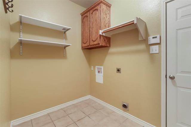 Building Photo - 8700 La Quinta Lane