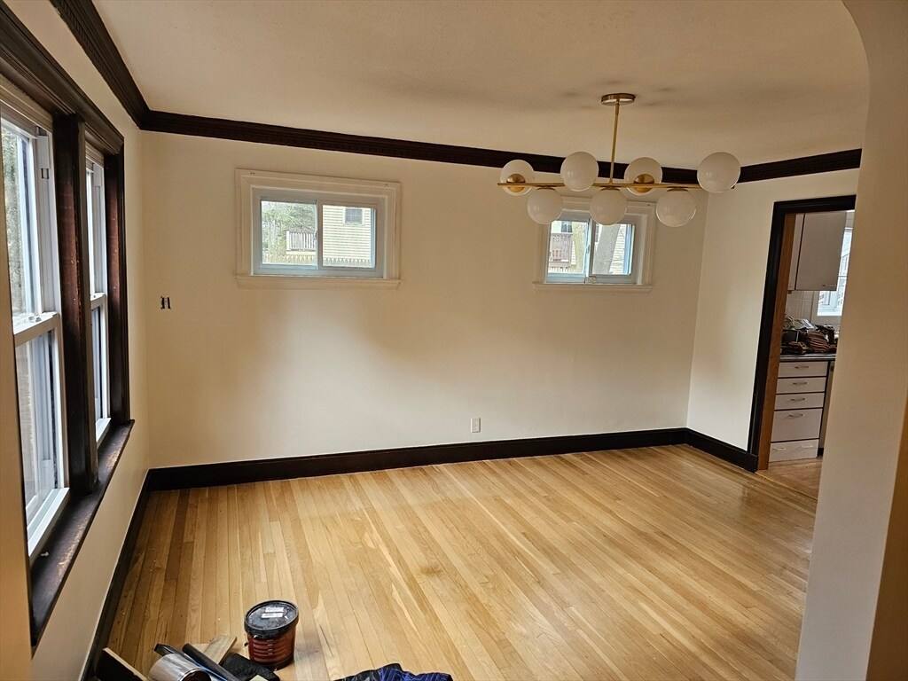Building Photo - 419 Pond St