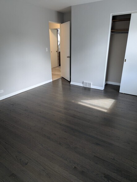 Building Photo - 113 Burtis Ave