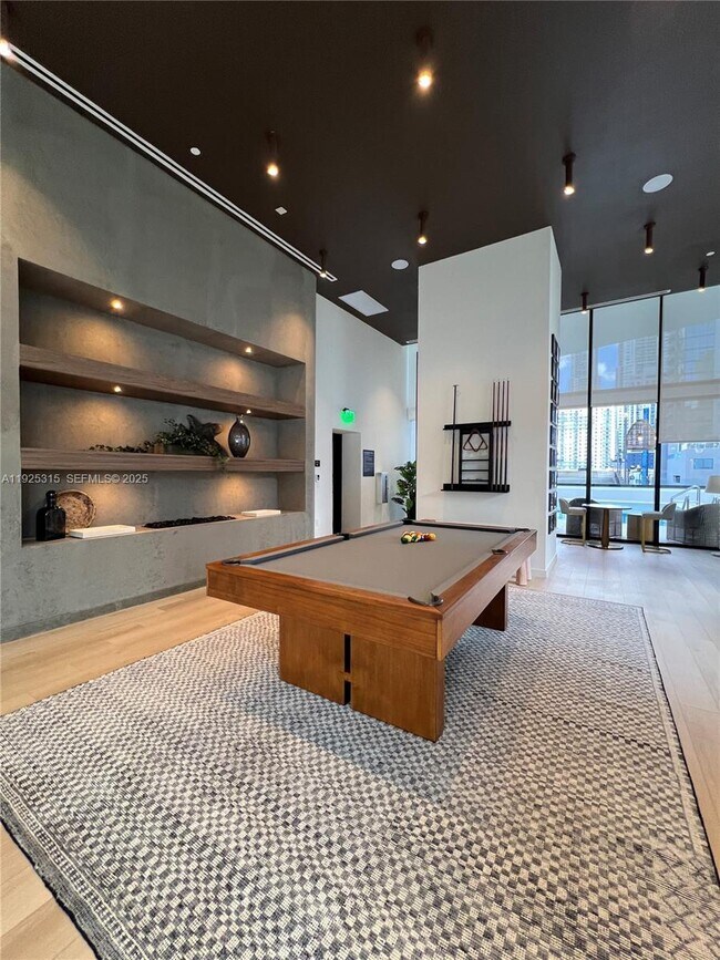 Building Photo - 225 N Miami Ave