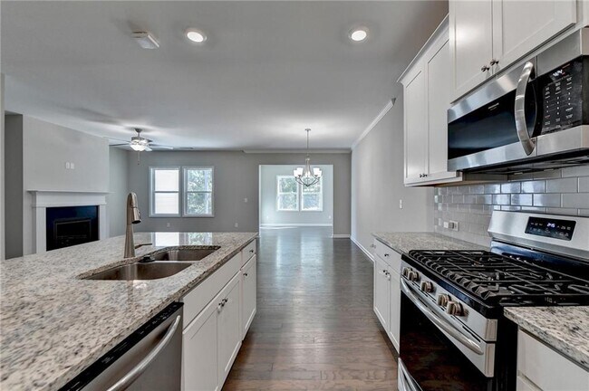 Building Photo - 611 Mason Grove Pkwy