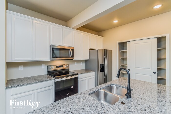 Building Photo - 11163 Murrelet Dr