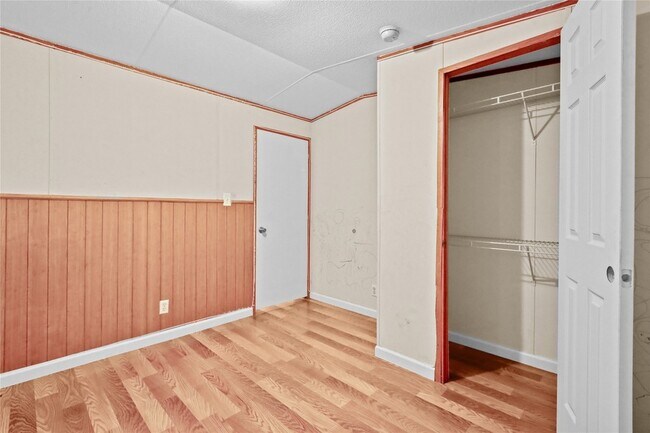 Building Photo - 22521 W Rd