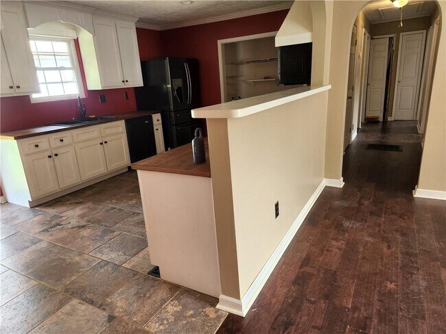 Building Photo - 5143 Ponderosa Farm Rd