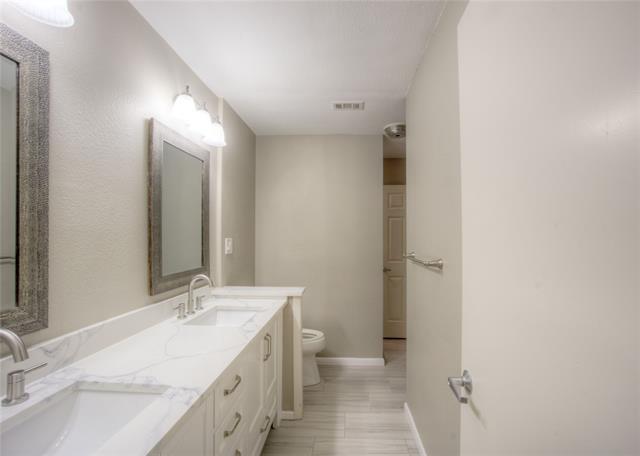 Building Photo - 530 Lawnmeadow Dr
