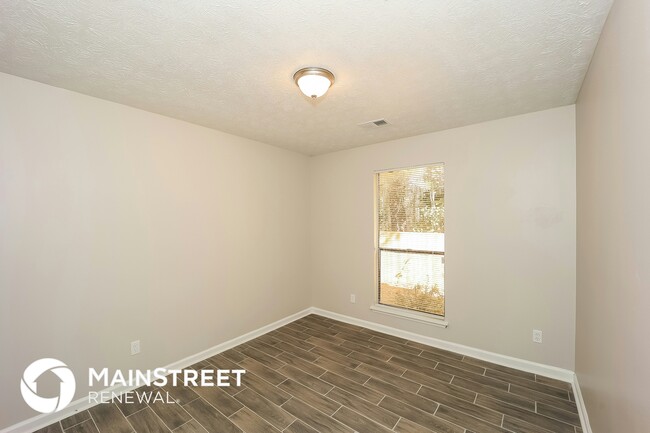 Building Photo - 8682 Cedar Creek Ridge