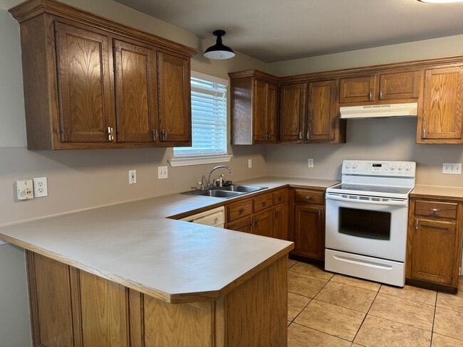 Building Photo - Beautiful Home For Lease In Walker!