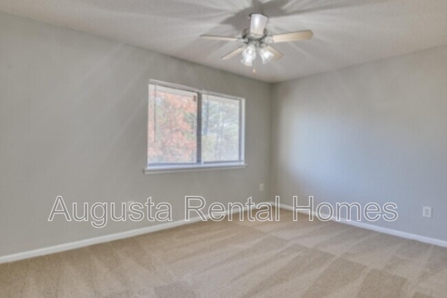 Building Photo - 2902 Ridge Ct