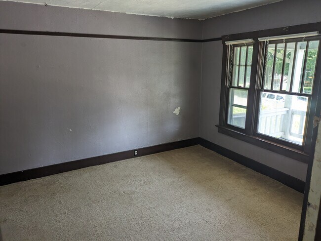 Building Photo - 129 N Johnson Ave