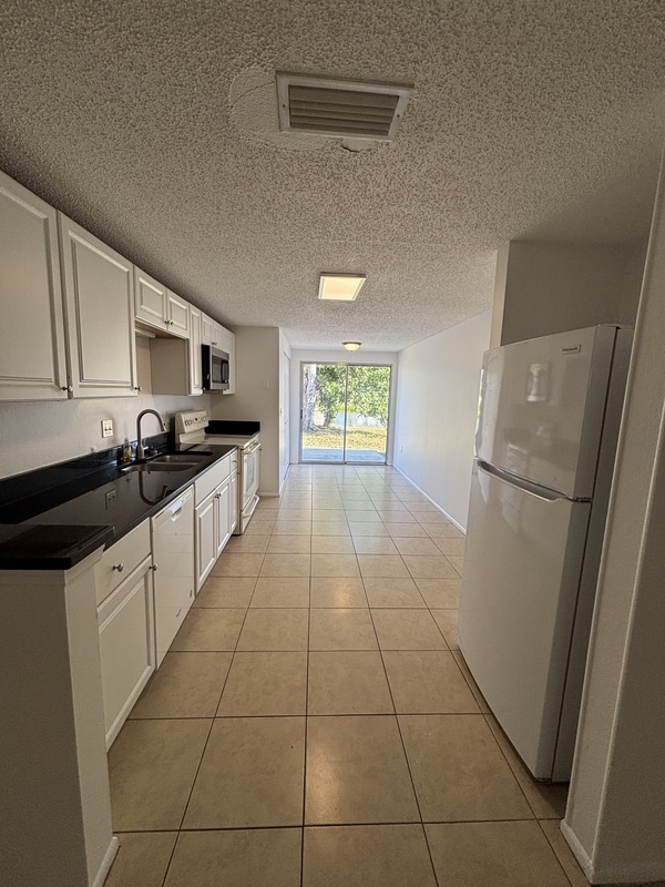 Building Photo - 4209 79th St W