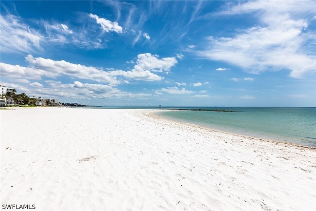 Building Photo - 2203 Gulf Shore Blvd N