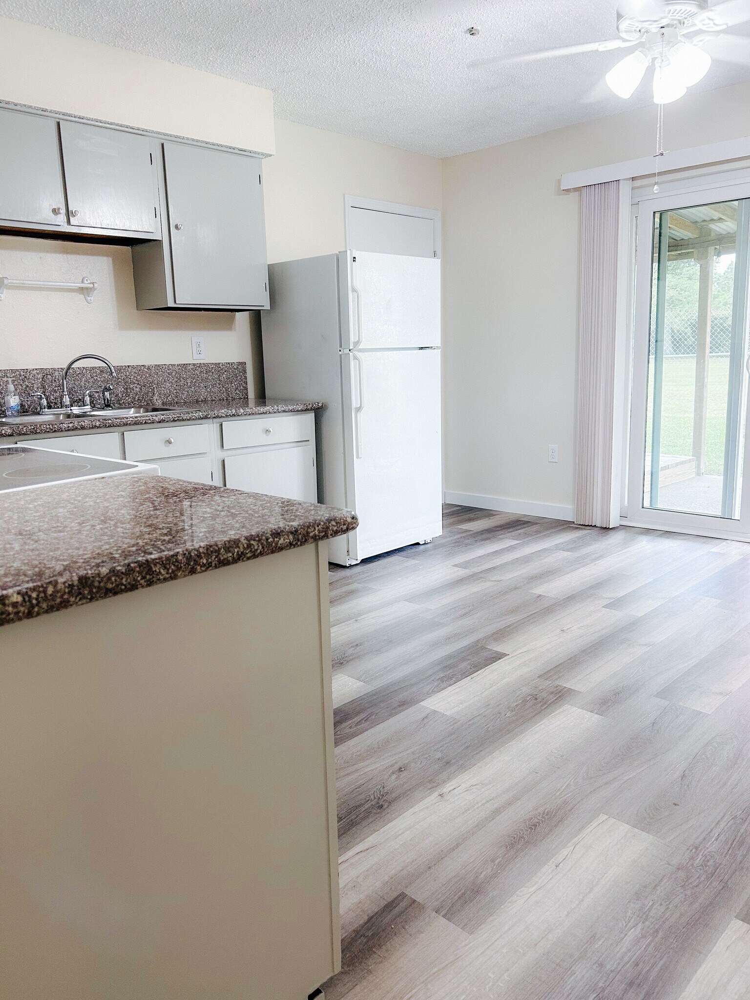 Building Photo - 2704 Sieglinde Ct