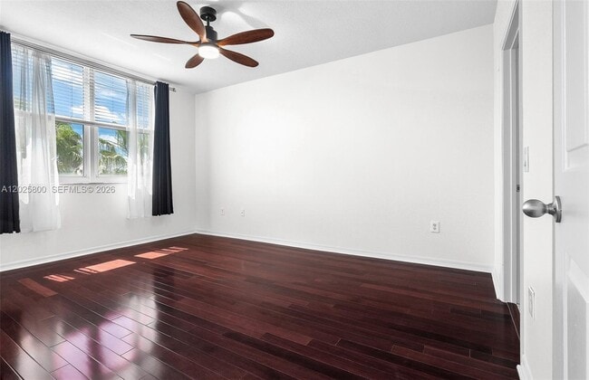 Building Photo - 2421 NE 65th St