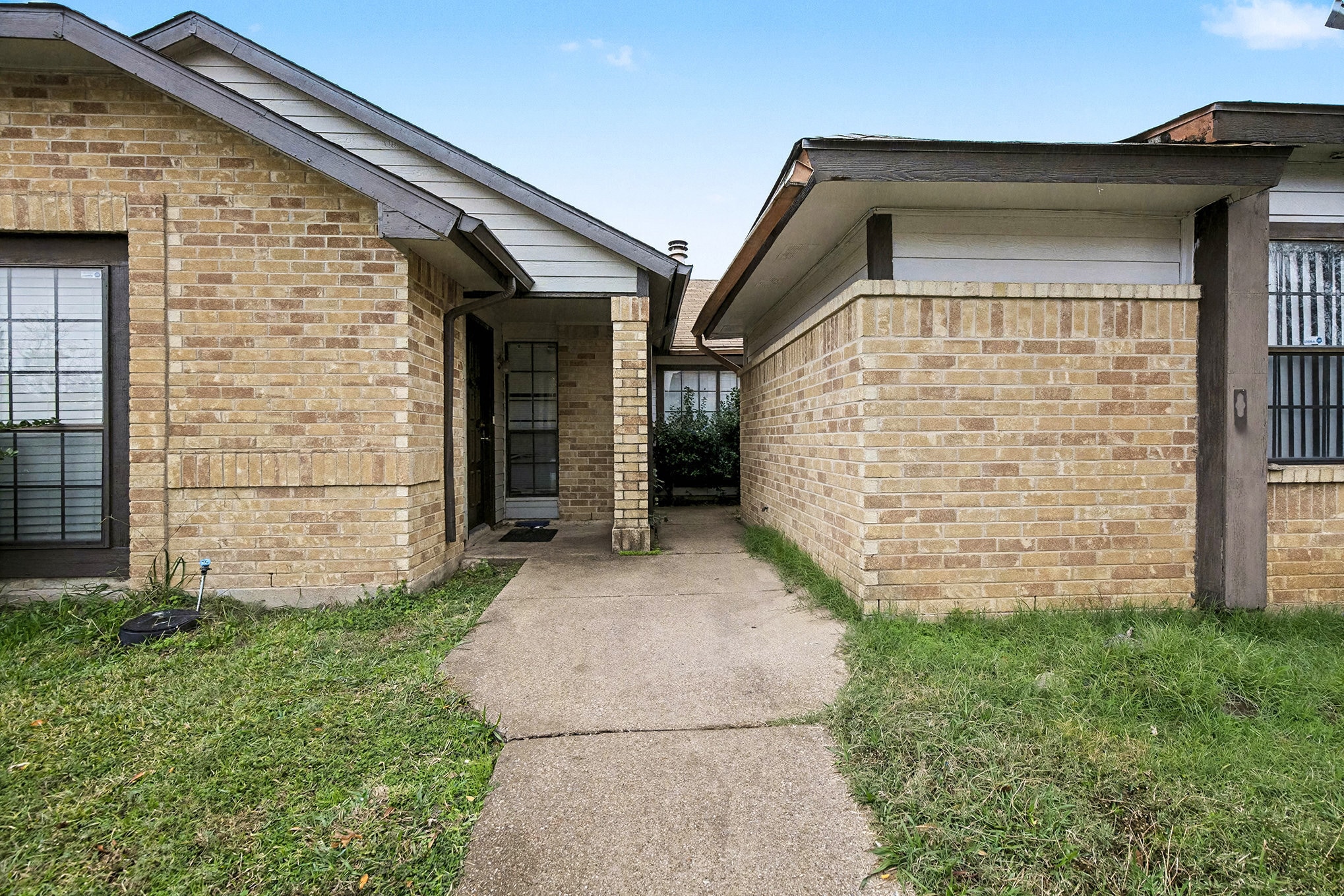 Building Photo - 2412 Limestone Dr